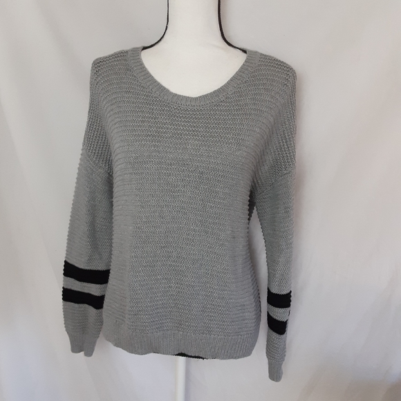 TIME AND TRU Loose Knit Sweater - Picture 1 of 6
